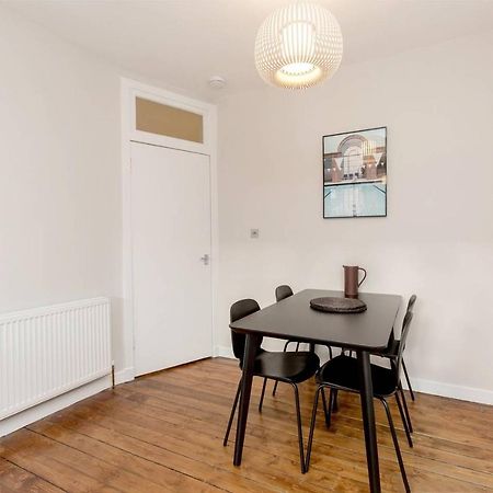 Altido Unique & Stylish Grassmarket Apt - Close To Castle เอดินบะระ ภายนอก รูปภาพ