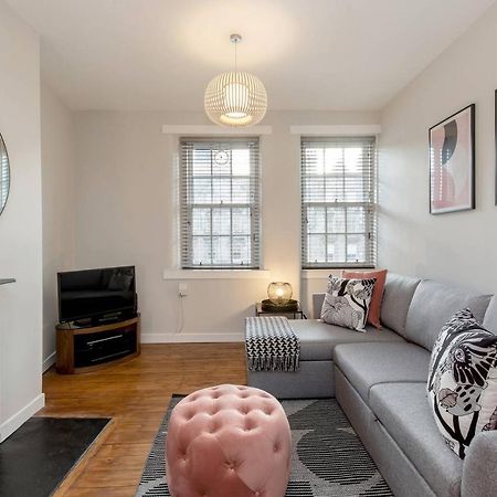 Altido Unique & Stylish Grassmarket Apt - Close To Castle เอดินบะระ ภายนอก รูปภาพ