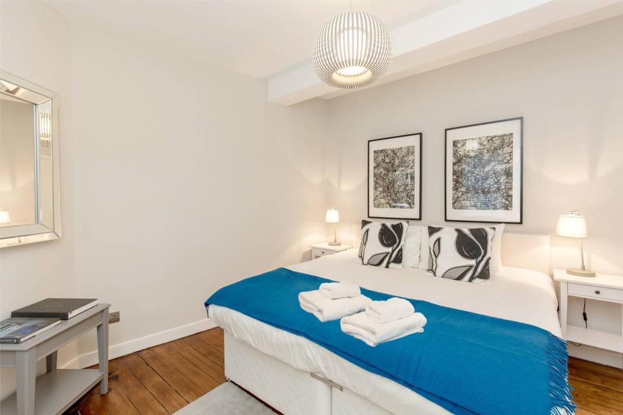 Altido Unique & Stylish Grassmarket Apt - Close To Castle เอดินบะระ ภายนอก รูปภาพ