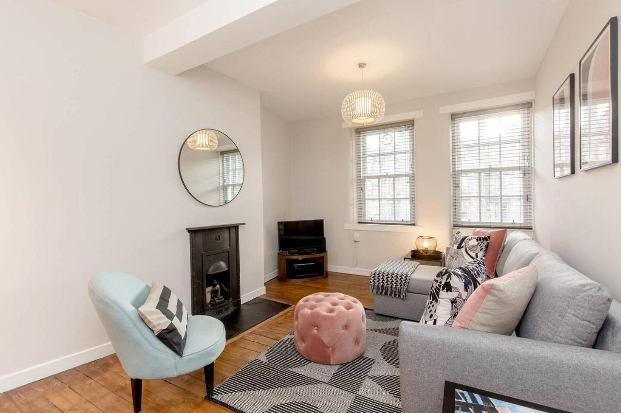 Altido Unique & Stylish Grassmarket Apt - Close To Castle เอดินบะระ ห้อง รูปภาพ